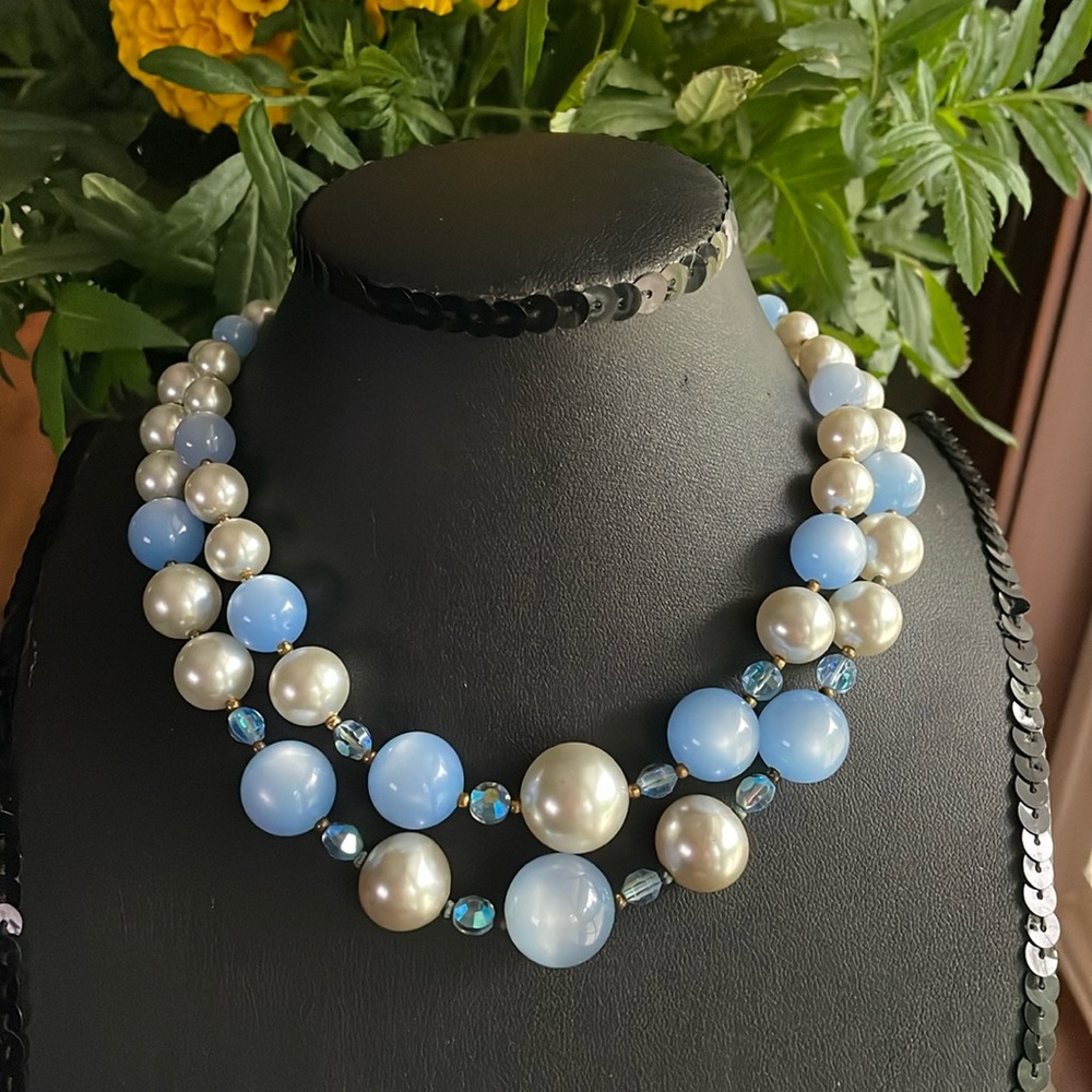 Vintage double strand necklace.